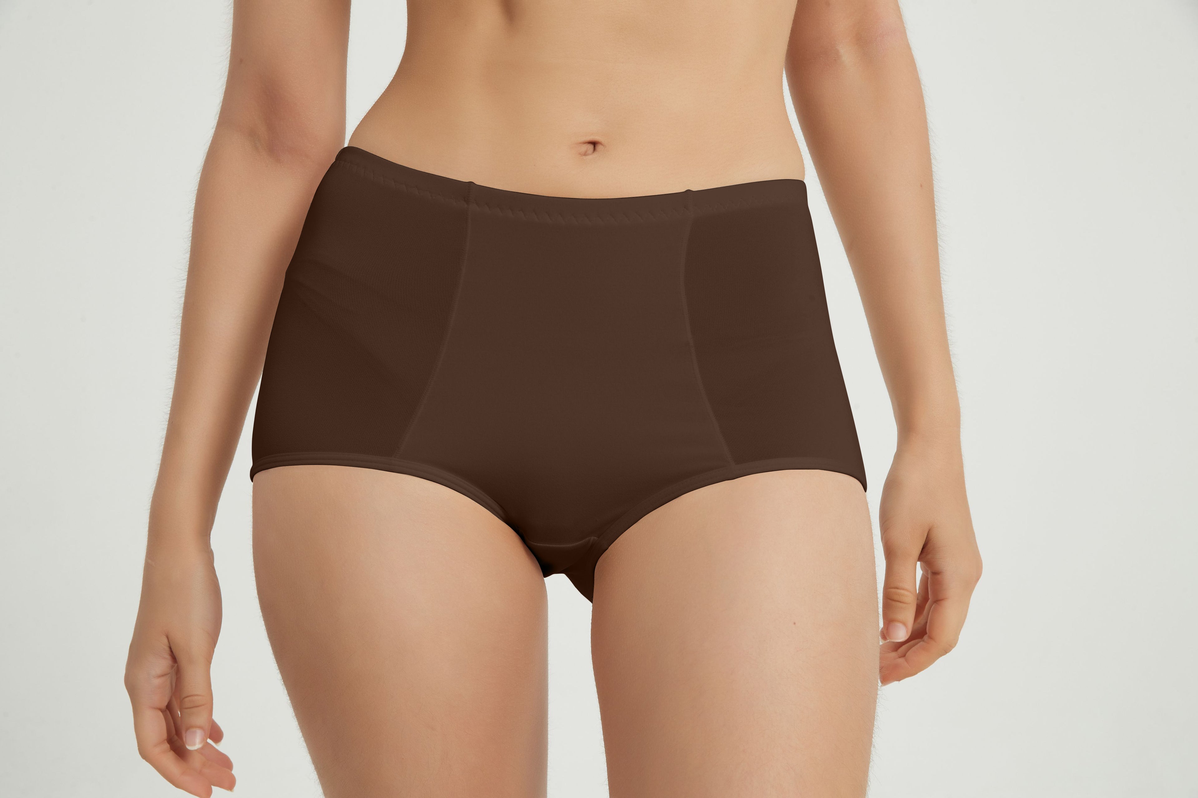 BOY SHORT