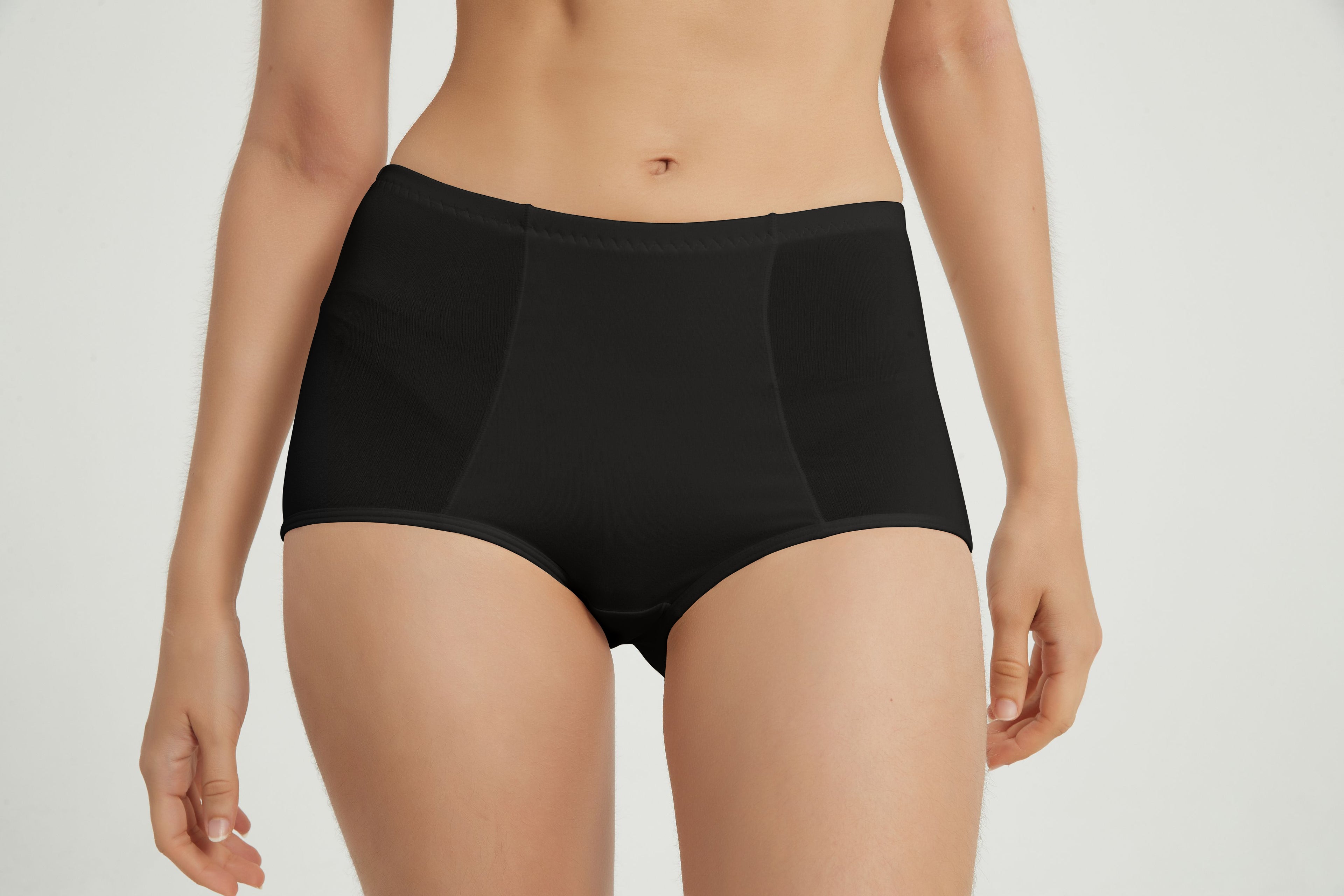 BOY SHORT