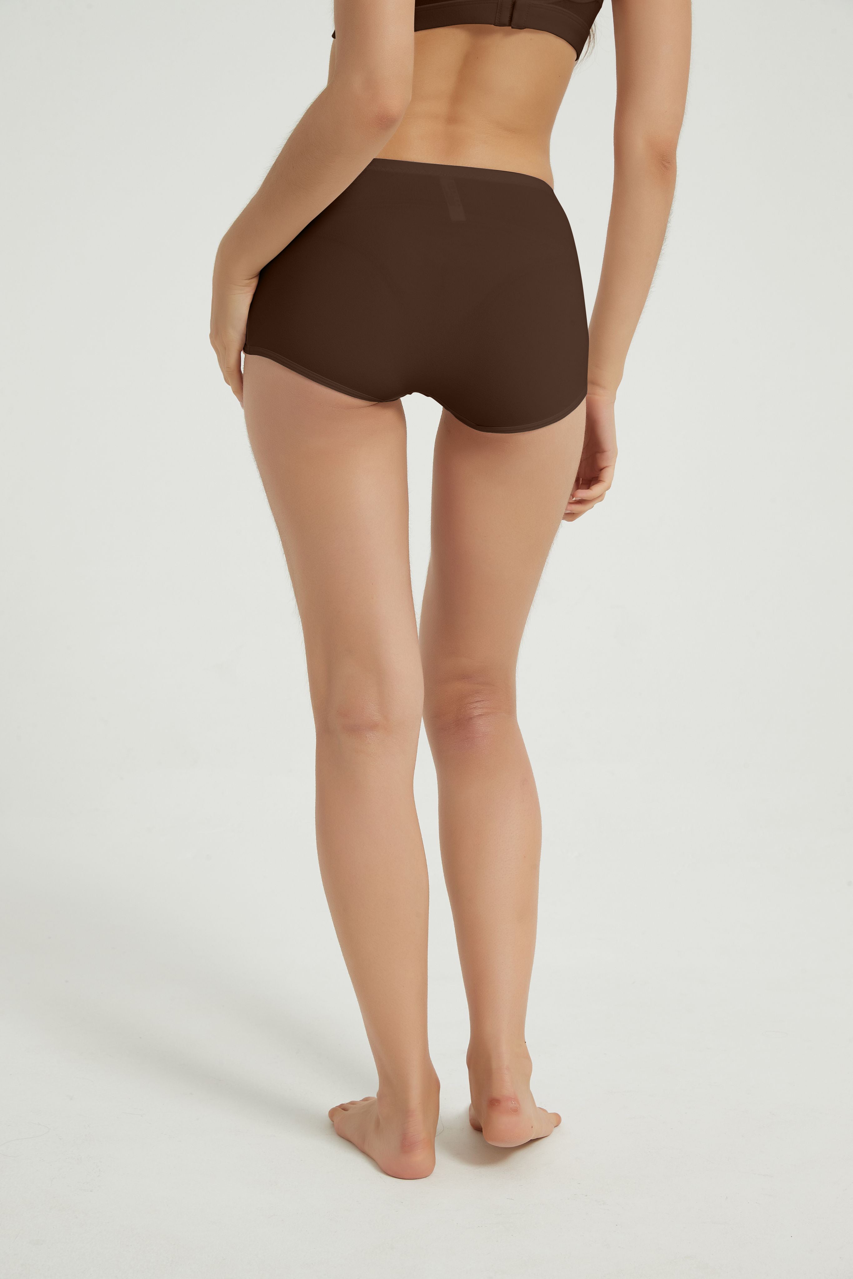 BOY SHORT