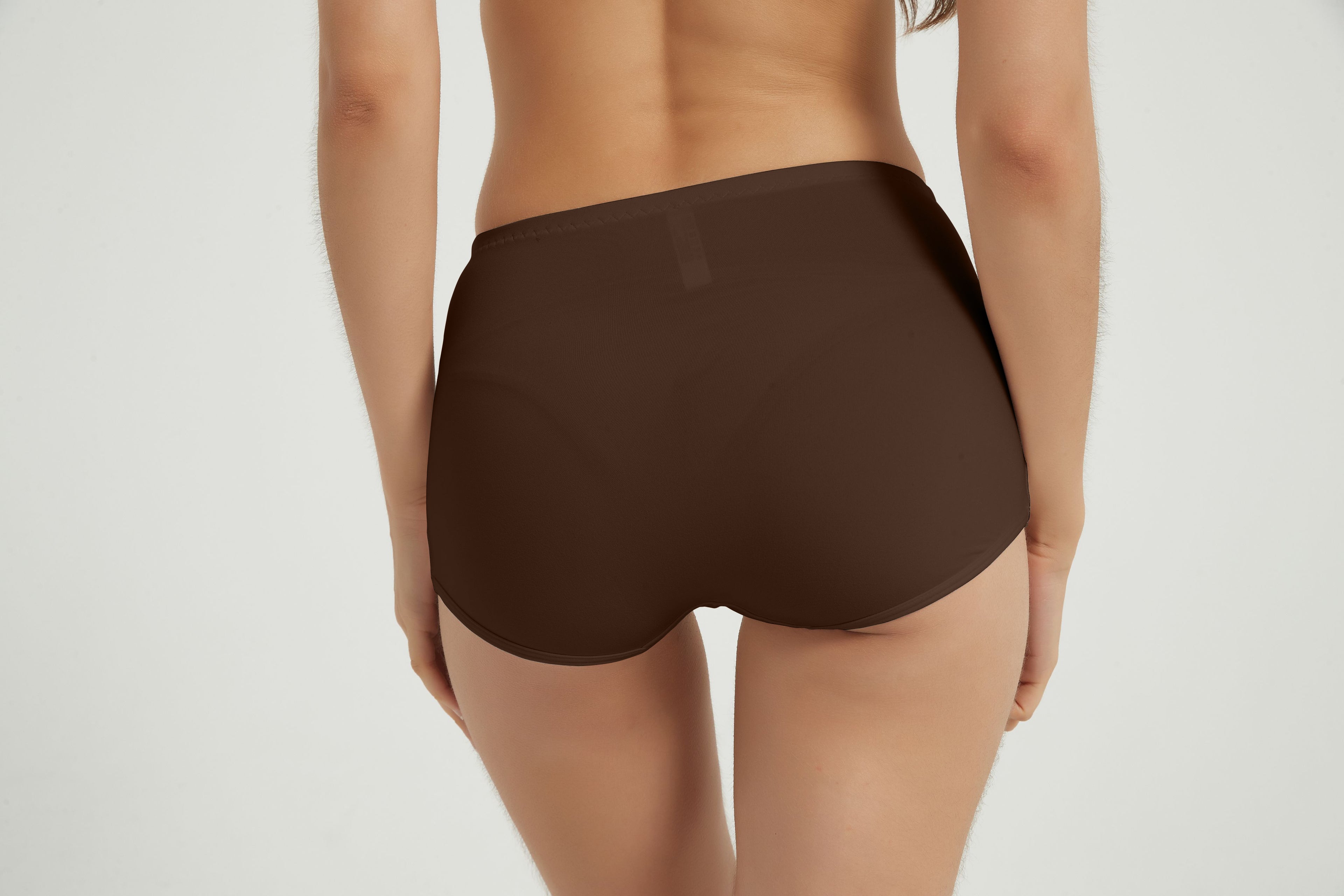 BOY SHORT